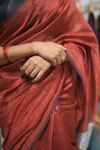✨ Elegance draped in every thread! ✨
This stunning Maroon Maheshwari saree with subtle shimmering stripes is a perfect blend of grace, tradition, and timeless beauty ❤️✨