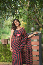 Grace in every drape, comfort in every thread ✨🌿
Our beautiful Mul Cotton Sarees — soft, breathable & effortlessly elegant. 💚❤️
