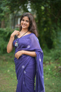 💜 Elegance wrapped in Purple! 💜
Soft, breathable and effortlessly beautiful — this Purple Mul Cotton Saree is perfect for graceful everyday elegance